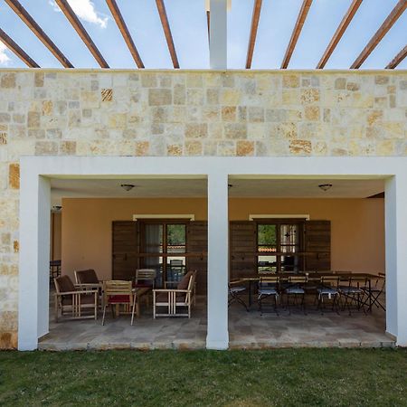 Villa Cirka In Central Istria For 14 Persons With Pool Heating & Pool Table Svetvinčenat エクステリア 写真